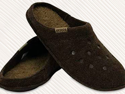 Zapatillas de estar por casa de fieltro marca Crocs Classic Slipper unisex. Forro calido, mullido